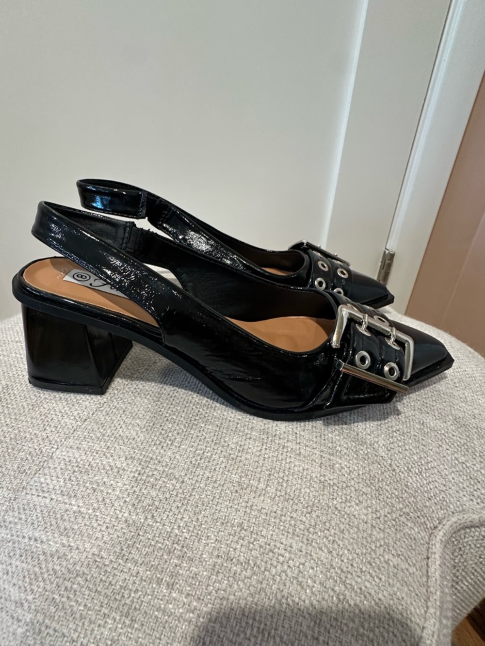 Flower brand size 8 Designer look alike black patent slingbacks with buckle